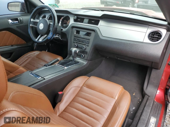 2010 Ford Mustang V6 with VIN 1ZVBP8AN3A5133074, listed as a Copart auction lot 52142895 with 124,033 mi miles and Salvage Title. Bid and sale history available at DreamBid. Image 8.