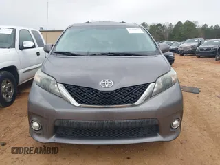 2011 Toyota Sienna SE with VIN 5TDXK3DC3BS143331, listed as a IAAI auction lot 41758043 with 215,490 mi miles. Bid and sale history available at carsss.com. Image 12.
