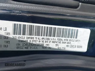 2017 Jeep Grand Cherokee Laredo with VIN 1C4RJEAGXHC685888, listed as a IAAI auction lot 41563643 with 193,997 mi miles. Bid and sale history available at carsss.com. Image 9.
