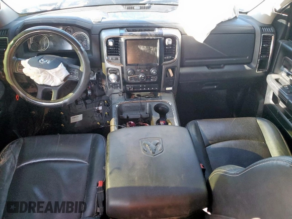 2016 Ram 1500 Sport z VIN 1C6RR7MT1GS121524, wystawiony jako Copart lot #54007895 z przebiegiem Nie podano mil oraz Czysty tytuł • Clean title. Historia ofert i sprzedaży dostępna na DreamBid. Obrazek 8.