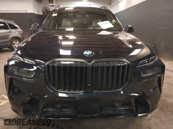 2025 BMW X7 xDrive40i with VIN 5UX23EM02S9X10070, listed as a IAAI auction lot 41735838 with 5,523 mi miles. Bid and sale history available at carsss.com. Image 12.