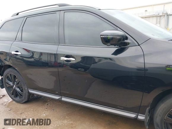 2018 Nissan Pathfinder SV with VIN 5N1DR2MN8JC649677, listed as a IAAI auction lot 41864365 with 104,475 mi miles. Bid and sale history available at carsss.com. Image 13.