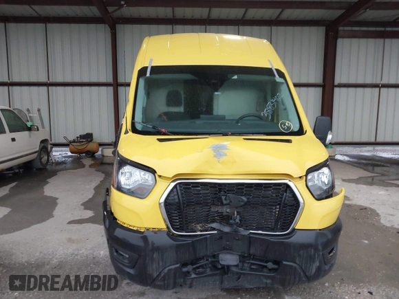 2022 Ford Transit Cargo z VIN 1FTBR3X82NKA09368, wystawiony jako IAAI lot #38831402 z przebiegiem 34 881 mil mil oraz . Historia ofert i sprzedaży dostępna na DreamBid. Obrazek 12.