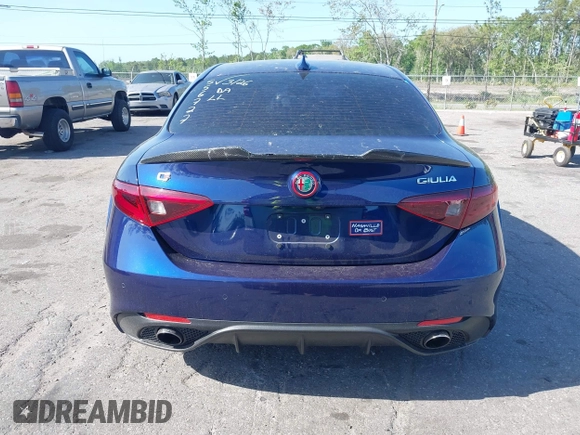 2017 Alfa Romeo Giulia Ti z VIN ZARFAECN3H7556727, wystawiony jako IAAI lot #41901444 z przebiegiem 96 678 mil mil oraz . Historia ofert i sprzedaży dostępna na DreamBid. Obrazek 16.