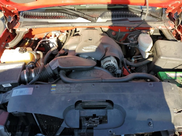 2004 Chevrolet Silverado SS z VIN 2GCEK19N941283609, wystawiony jako Copart lot #83669554 z przebiegiem 132 832 mil mil oraz Szkoda całkowita • Salvage title. Historia ofert i sprzedaży dostępna na DreamBid. Obrazek 11.