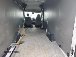 2016 Ford Transit Cargo z VIN 1FTYR3XM3GKB43476, wystawiony jako Copart lot #59758255 z przebiegiem 142 943 mil mil oraz Szkoda całkowita • Salvage title. Historia ofert i sprzedaży dostępna na DreamBid. Obrazek 10.