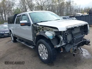 2011 Ford F-150 XLT with VIN 1FTFW1ET8BFD18868, listed as a IAAI auction lot 41971839 with 266,627 mi miles. Bid and sale history available at carsss.com. Image 1.