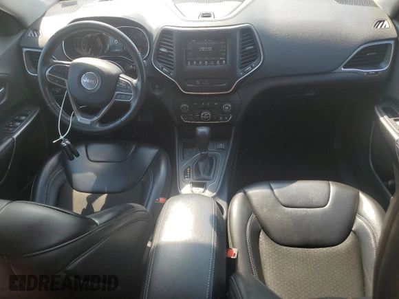 2019 Jeep Cherokee Latitude Plus с VIN 1C4PJLLX6KD384089, выставлен на аукционе Copart как лот 49049555 с пробегом 37 490 миль миль и Списание • Salvage title. История ставок и продаж доступна на DreamBid. Изображение 8.