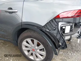 2018 Jaguar E-Pace S z VIN SADFJ2FXXJ1Z31984, wystawiony jako IAAI lot #42006201 z przebiegiem 68 909 mil mil oraz . Historia ofert i sprzedaży dostępna na DreamBid. Obrazek 6.