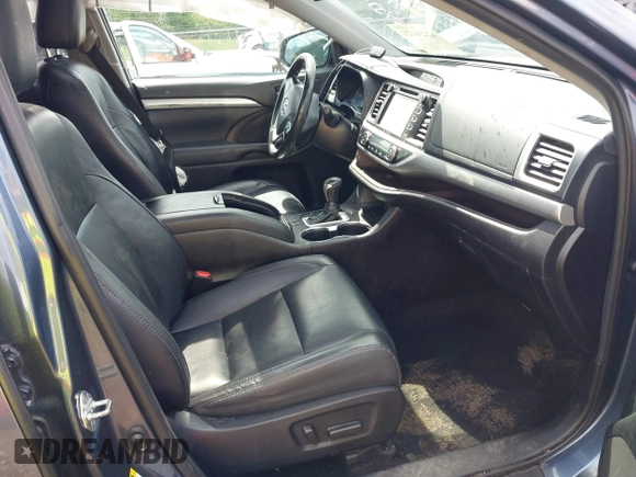 2019 Toyota Highlander SE with VIN 5TDJZRFH2KS975689, listed as a IAAI auction lot 42250723 with 88,043 mi miles and . Bid and sale history available at DreamBid. Image 5.