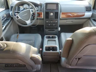 2008 Chrysler Town & Country Touring with VIN 2A8HR54P38R699373, listed as a Copart auction lot 61735215 with 267,554 mi miles and Clean title. Bid and sale history available at DreamBid. Image 8.