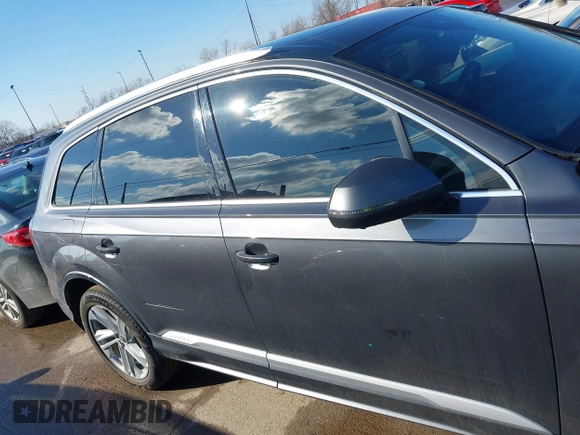 2021 Audi Q7 Premium with VIN WA1AJAF79MD029047, listed as a IAAI auction lot 41667083 with 1 mi miles. Bid and sale history available at carsss.com. Image 13.