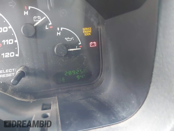 2002 Ford Explorer XLT with VIN 1FMZU63E12UA31299, listed as a IAAI auction lot 42239360 with 289,250 mi miles and . Bid and sale history available at DreamBid. Image 7.