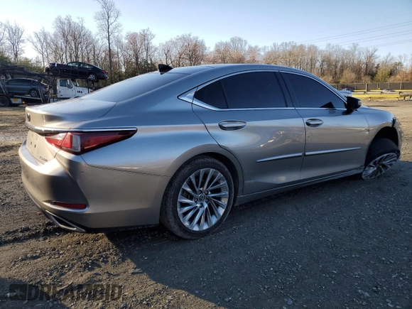 2019 Lexus ES 350 with VIN 58ABZ1B17KU026671, listed as a Copart auction lot 50036715 with 62,608 mi miles and Salvage Title. Bid and sale history available at DreamBid. Image 3.