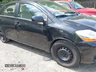 2008 Toyota Yaris z VIN JTDBT923784023369, wystawiony jako IAAI lot #42392943 z przebiegiem 202 679 mil mil oraz . Historia ofert i sprzedaży dostępna na DreamBid. Obrazek 6.
