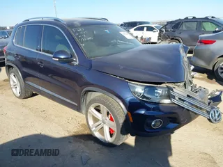 2016 Volkswagen Tiguan SE with VIN WVGAV7AX5GW617763, listed as a IAAI auction lot 41670404 with 43,487 mi miles and . Bid and sale history available at DreamBid. Image 1.