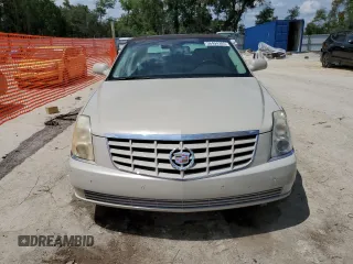 2011 Cadillac DTS Premium Collection z VIN 1G6KH5E62BU144403, wystawiony jako Copart lot #56494305 z przebiegiem 51 950 mil mil oraz Szkody całkowita. Historia ofert i sprzedaży dostępna na DreamBid. Obrazek 5.