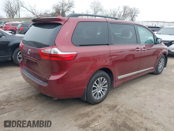 2018 Toyota Sienna XLE Auto Access Seat with VIN 5TDYZ3DC0JS946323, listed as a IAAI auction lot 41835724 with 78,959 mi miles. Bid and sale history available at carsss.com. Image 4.