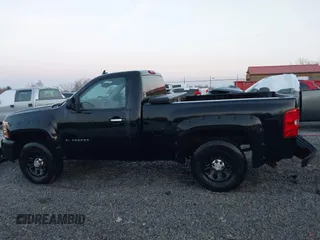 2008 Chevrolet Silverado 1500 Work Truck with VIN 1GCEK14C28Z329235, listed as a IAAI auction lot 41733369 with 185,732 mi miles. Bid and sale history available at carsss.com. Image 14.