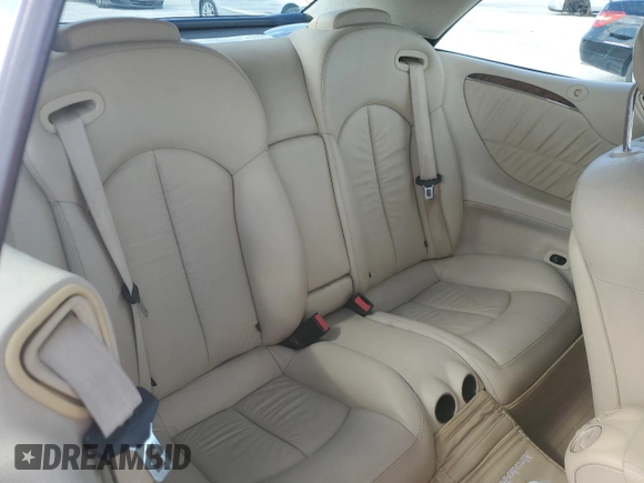 2008 Mercedes-Benz CLK 350 with VIN WDBTK56F98T098423, listed as a Copart auction lot 81195204 with 84,689 mi miles and Salvage Title. Bid and sale history available at DreamBid. Image 10.