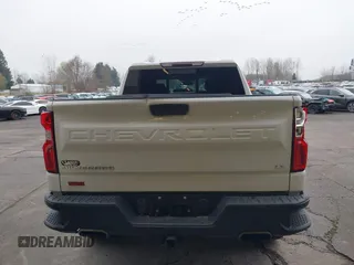 2020 Chevrolet Silverado 1500 LT Trail Boss with VIN 3GCPYFED3LG164882, listed as a IAAI auction lot 41330410 with 43,907 mi miles. Bid and sale history available at carsss.com. Image 16.