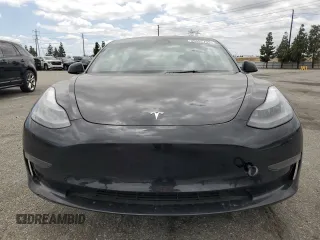 2023 Tesla Model 3 z VIN 5YJ3E1EA7PF600239, wystawiony jako Copart lot #56557705 z przebiegiem 18 851 mil mil oraz Szkoda całkowita • Salvage title. Historia ofert i sprzedaży dostępna na DreamBid. Obrazek 5.