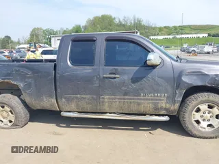 2011 Chevrolet Silverado 1500 LT with VIN 1GCRKSE34BZ103517, listed as a IAAI auction lot 42159755 with 283,117 mi miles and . Bid and sale history available at DreamBid. Image 17.
