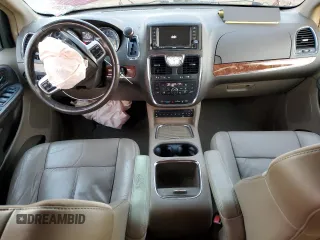 2011 Chrysler Town & Country Limited with VIN 2A4RR6DG3BR698744, listed as a Copart auction lot 84843524 with 225,807 mi miles and Salvage Title. Bid and sale history available at carsss.com. Image 8.
