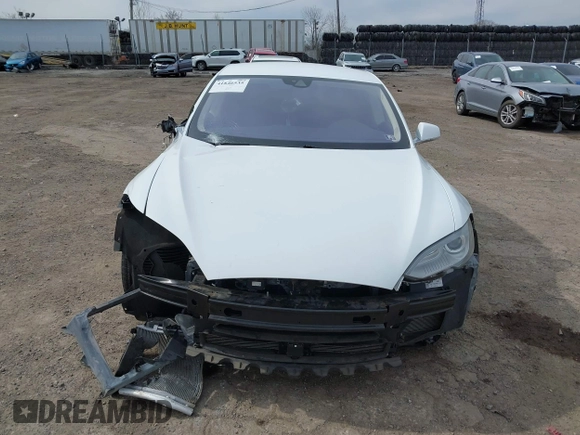 2016 Tesla Model S 70 kWh Battery with VIN 5YJSA1E15GF135841, listed as a IAAI auction lot 41846535 with 87,312 mi miles. Bid and sale history available at carsss.com. Image 13.