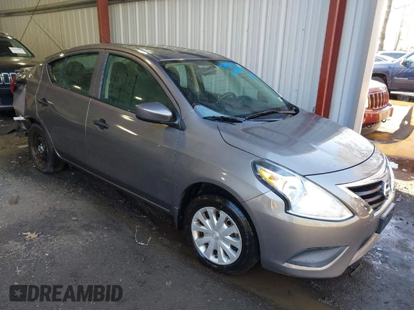 2016 Nissan Versa S z VIN 3N1CN7AP9GL854567, wystawiony jako IAAI lot #41830318 z przebiegiem 122 884 mil mil oraz . Historia ofert i sprzedaży dostępna na DreamBid. Obrazek 1.