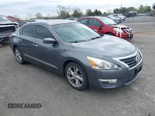2014 Nissan Altima SV with VIN 1N4AL3AP3EC426902, listed as a IAAI auction lot 42010417 with 200,050 mi miles and . Bid and sale history available at DreamBid. Image 1.