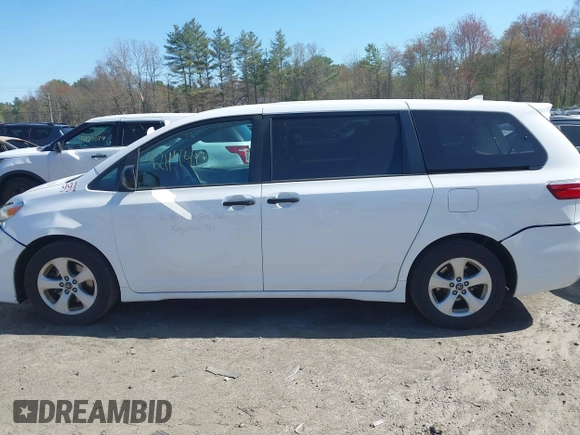 2019 Toyota Sienna L с VIN 5TDZZ3DC4KS015569, выставлен на аукционе IAAI как лот 42114405 с пробегом 101 476 миль миль и . История ставок и продаж доступна на DreamBid. Изображение 15.