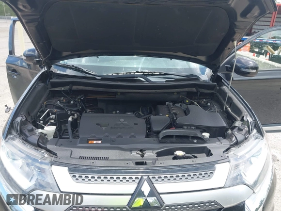 2019 Mitsubishi Outlander ES with VIN JA4AZ3A36KZ049555, listed as a IAAI auction lot 42567525 with 170,346 mi miles and . Bid and sale history available at DreamBid. Image 10.