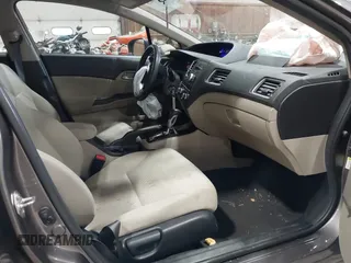 2014 Honda Civic LX z VIN 19XFB2F52EE243892, wystawiony jako IAAI lot #42376675 z przebiegiem 95 661 mil mil oraz . Historia ofert i sprzedaży dostępna na DreamBid. Obrazek 5.