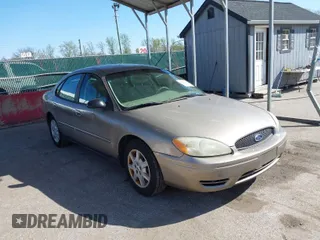 2006 Ford Taurus SE with VIN 1FAHP53266A118054, listed as a IAAI auction lot 41957528 with 131,955 mi miles. Bid and sale history available at carsss.com. Image 1.