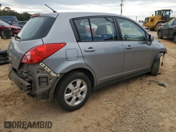 2009 Nissan Versa 1.8 SL with VIN 3N1BC13E99L405497, listed as a Copart auction lot 83811544 with 110,332 mi miles and Salvage Title. Bid and sale history available at carsss.com. Image 3.