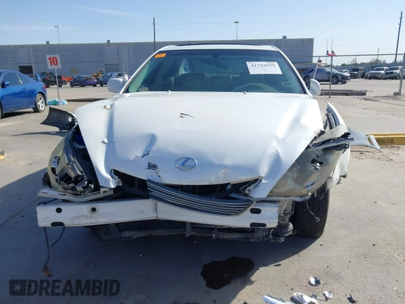 2005 Lexus ES 330 with VIN JTHBA30GX55078475, listed as a IAAI auction lot 41742679 with 212,405 mi miles. Bid and sale history available at carsss.com. Image 12.