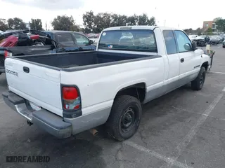 2000 Dodge Ram 1500 with VIN 1B7HC13Y5YJ167462, listed as a IAAI auction lot 41446564 with 141,260 mi miles. Bid and sale history available at carsss.com. Image 4.