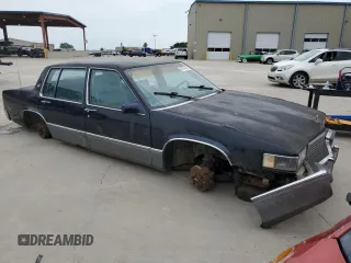 1990 Cadillac DeVille z VIN 1G6CD5337L4238206, wystawiony jako Copart lot #58214584 z przebiegiem Nie podano mil oraz Szkoda całkowita • Salvage title. Historia ofert i sprzedaży dostępna na DreamBid. Obrazek 4.