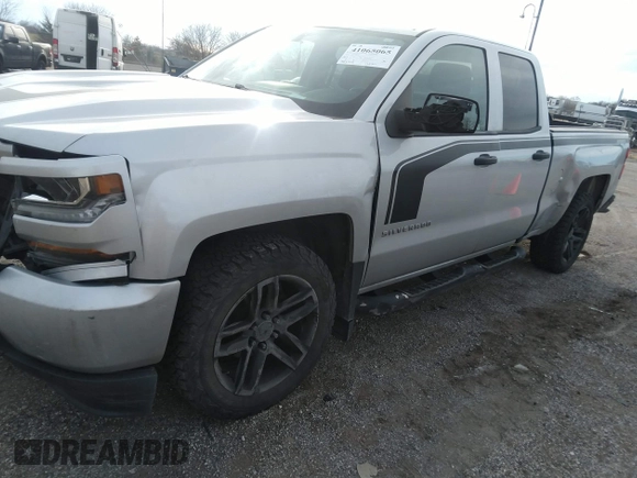 2017 Chevrolet Silverado 1500 Custom with VIN 1GCVKPEC3HZ275364, listed as a IAAI auction lot 41065065 with 102,445 mi miles. Bid and sale history available at carsss.com. Image 22.