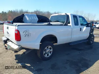 2016 Ford Super Duty F-250 SRW XLT with VIN 1FT7X2B67GED20159, listed as a IAAI auction lot 41570447 with 98,359 mi miles. Bid and sale history available at carsss.com. Image 4.