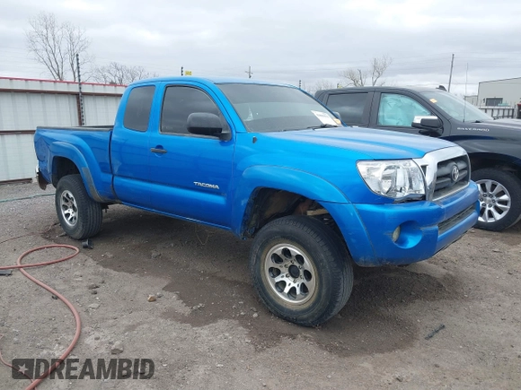 2006 Toyota Tacoma with VIN 5TEUU42N46Z183840, listed as a IAAI auction lot 41805575 with 219,764 mi miles. Bid and sale history available at carsss.com. Image 1.