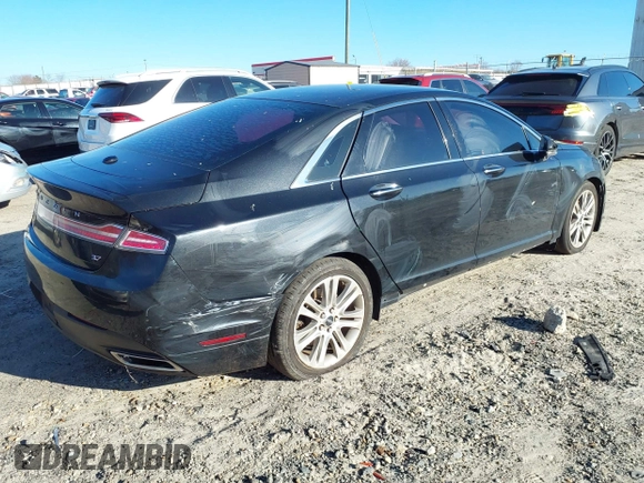 2014 Lincoln MKZ with VIN 3LN6L2GK4ER802736, listed as a IAAI auction lot 41601358 with 300,861 mi miles. Bid and sale history available at carsss.com. Image 4.