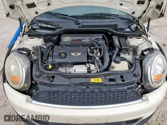 2011 MINI Hardtop S with VIN WMWSV3C53BTY15519, listed as a Copart auction lot 50960105 with 117,612 mi miles and Clean Title. Bid and sale history available at DreamBid. Image 11.