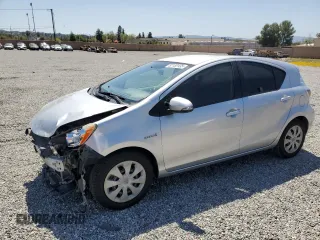 2013 Toyota Prius One with VIN JTDKDTB35D1040564, listed as a Copart auction lot 52130135 with 130,870 mi miles and Salvage Title. Bid and sale history available at carsss.com. Image 1.