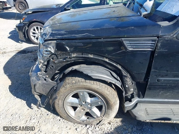 2007 Dodge Nitro SLT with VIN 1D8GU58K87W555759, listed as a IAAI auction lot 41690213 with 196,779 mi miles. Bid and sale history available at carsss.com. Image 6.