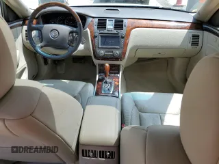 2011 Cadillac DTS Premium Collection z VIN 1G6KH5E62BU144403, wystawiony jako Copart lot #56494305 z przebiegiem 51 950 mil mil oraz Szkody całkowita. Historia ofert i sprzedaży dostępna na DreamBid. Obrazek 8.