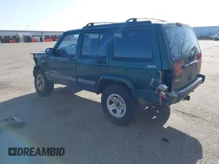 2001 Jeep Cherokee Sport with VIN 1J4FF48S81L591128, listed as a IAAI auction lot 42015092 with 274,638 mi miles. Bid and sale history available at carsss.com. Image 3.