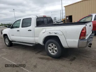 2005 Toyota Tacoma PreRunner z VIN 5TEKU72N55Z041875, wystawiony jako Copart lot #58498115 z przebiegiem 185 347 mil mil oraz Czysty tytuł • Clean title. Historia ofert i sprzedaży dostępna na DreamBid. Obrazek 2.