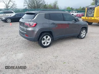 2018 Jeep Compass Latitude with VIN 3C4NJCBB3JT377011, listed as a IAAI auction lot 41886466 with 94,361 mi miles. Bid and sale history available at carsss.com. Image 4.